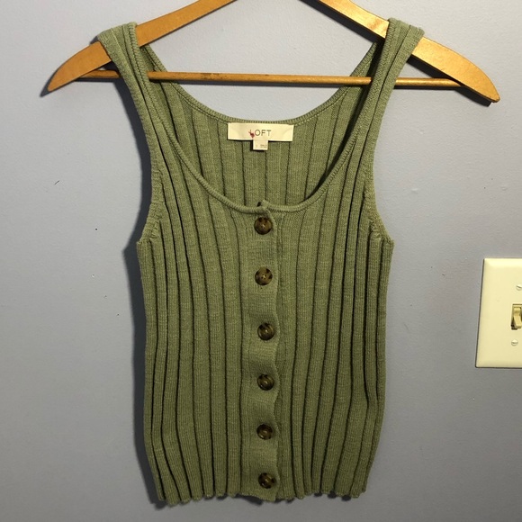 LOFT Tops - 🦋Loft ribbed sweater tank🦋